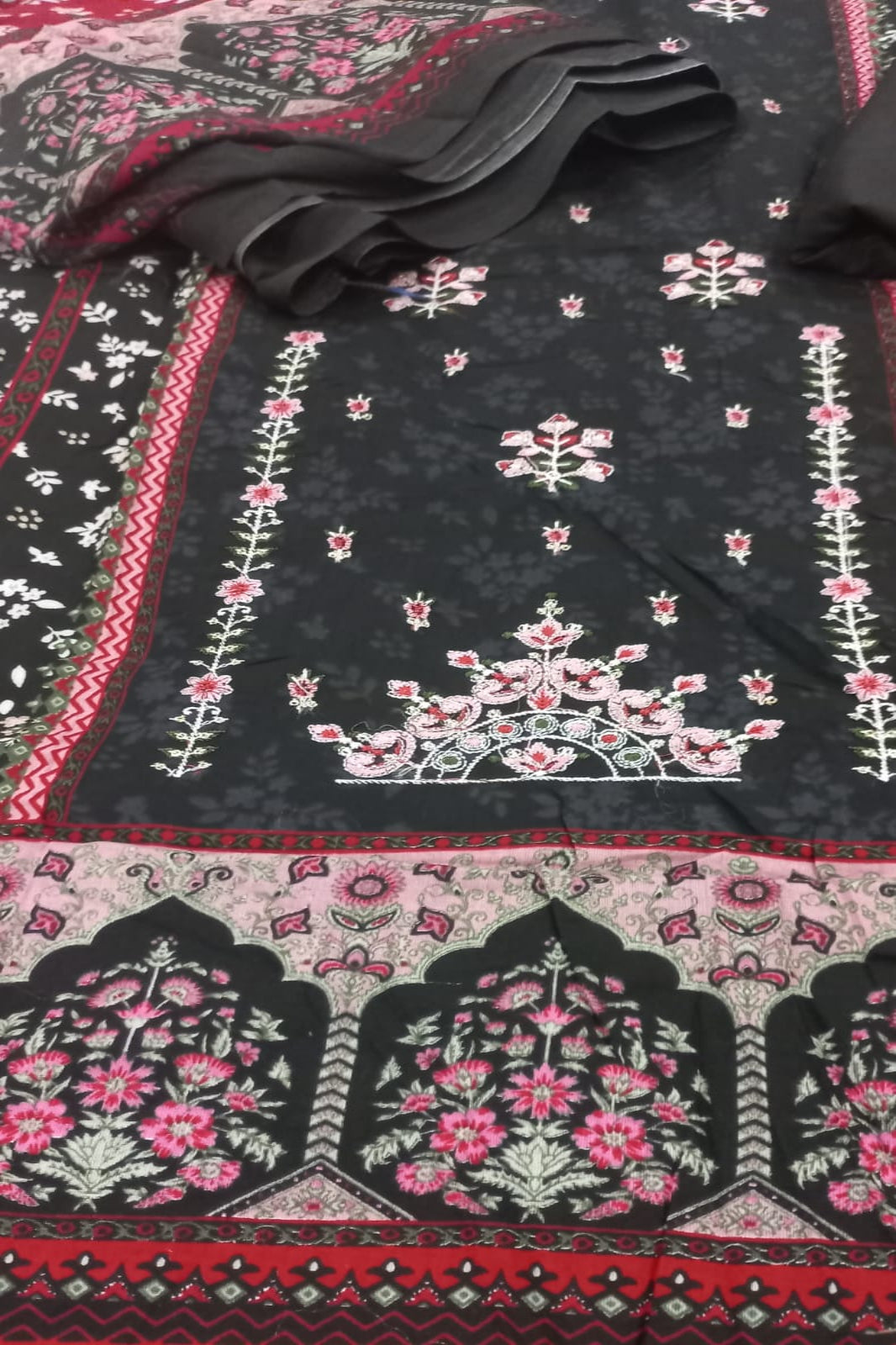Al-Zohaib Black & Red Suit-Unstitched