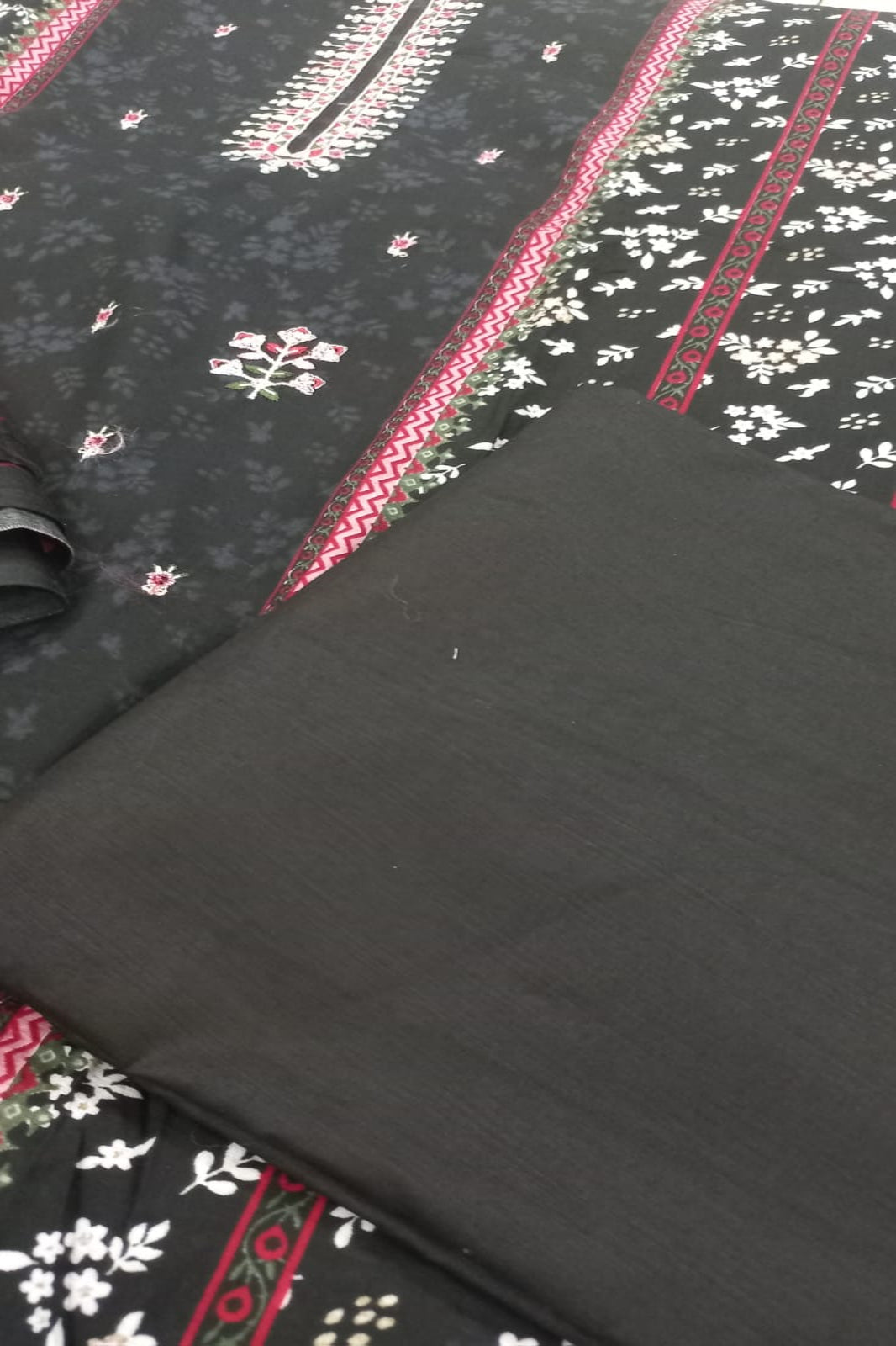 Al-Zohaib Black & Red Suit-Unstitched