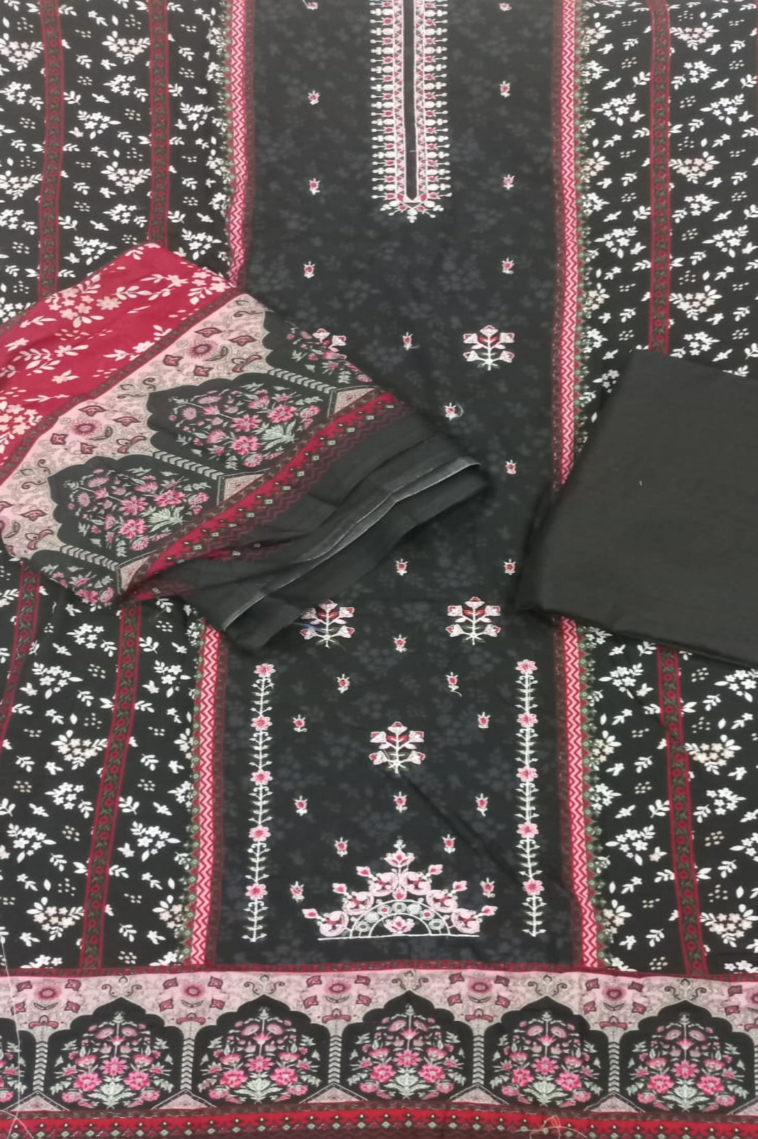 Al-Zohaib Black & Red Suit-Unstitched