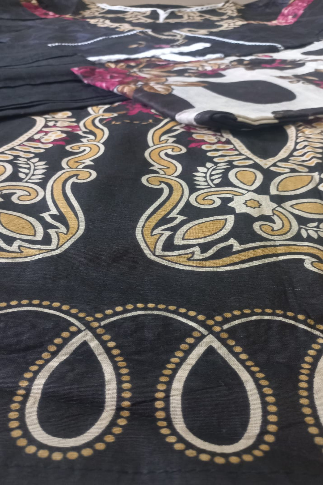 Ghazal Black Suit- Stitched