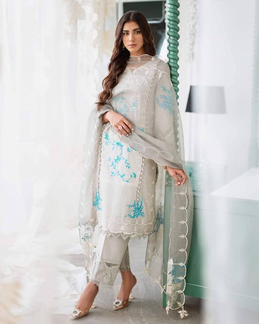 Sana Safinaz   Light Grey Suit