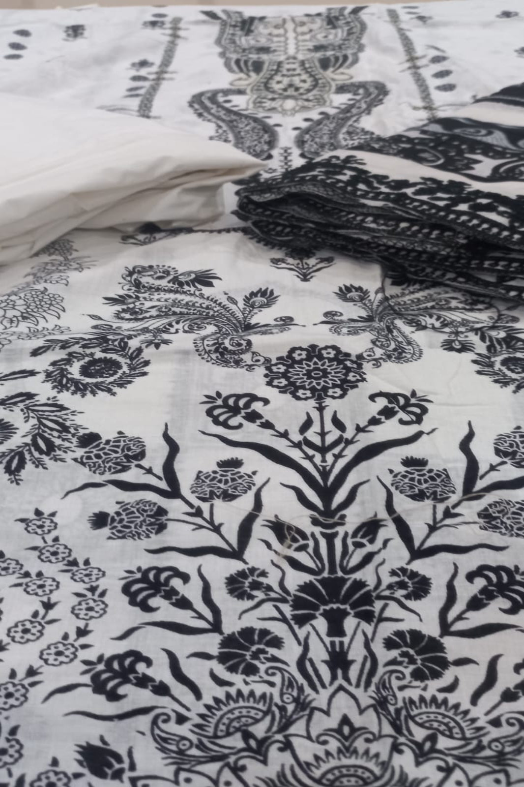 Needle Wonder White & Black Suit-Unstitched