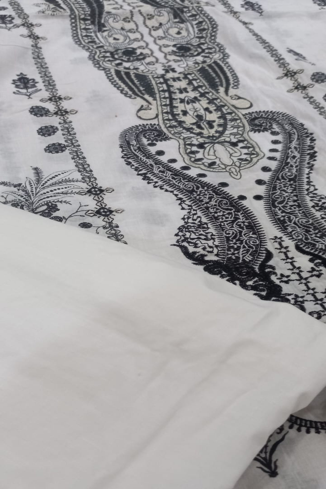 Needle Wonder White & Black Suit-Unstitched