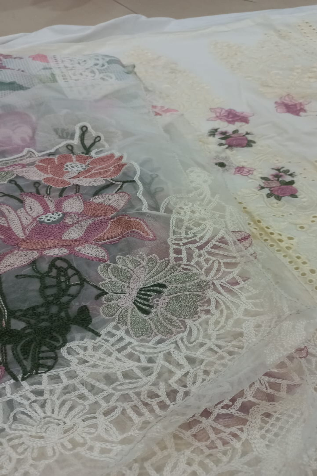 Ombre Off White Suit-Semi-Stitched