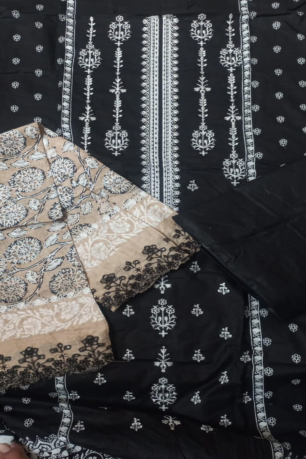 Shree Black White Suit-Unstitched