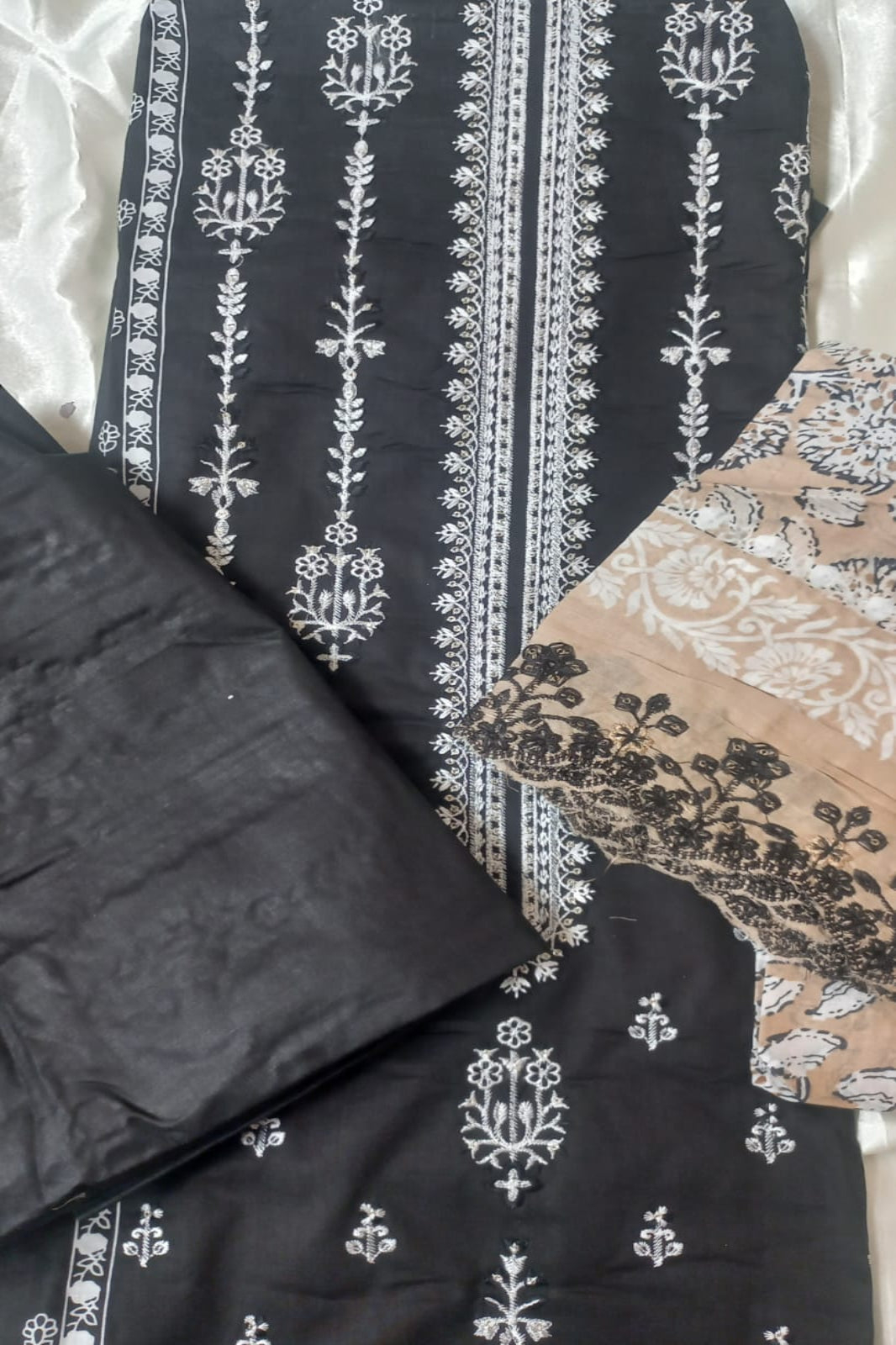 Shree Black White Suit-Unstitched